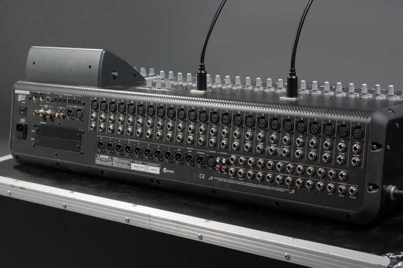 Used TT24 by Mackie Item 27510