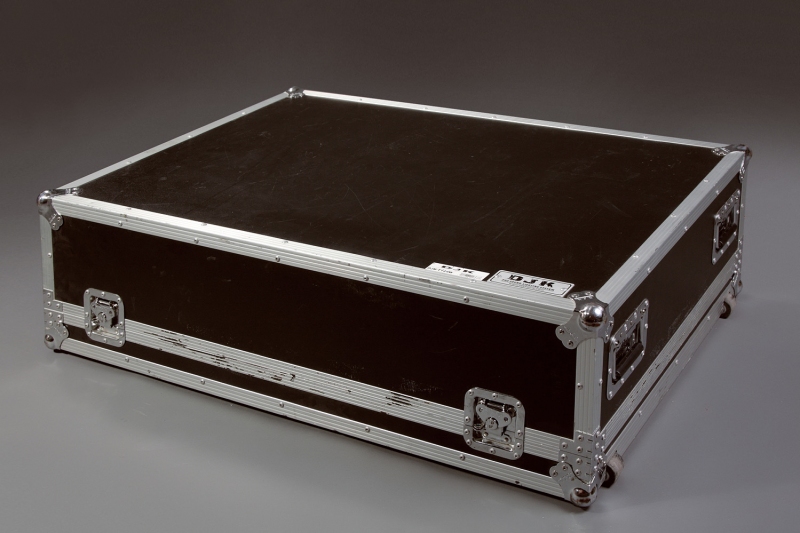 Used TT24 by Mackie Item 27510