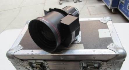 Used TLD  1.6 - 2.0 lens from Barco