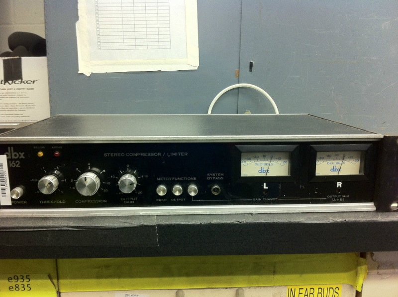 Used 162 Stereo Compressor Limiter by dbx Professional - Item# 42230
