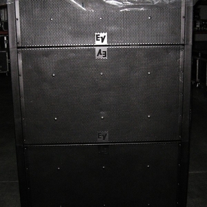 Used Xlc118 from Electro-Voice